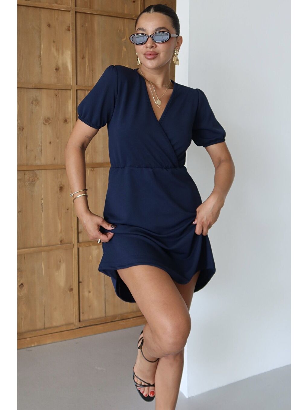 Kadın Lacivert Kısa Kollu Kruvaze Yaka Mini Elbise-5