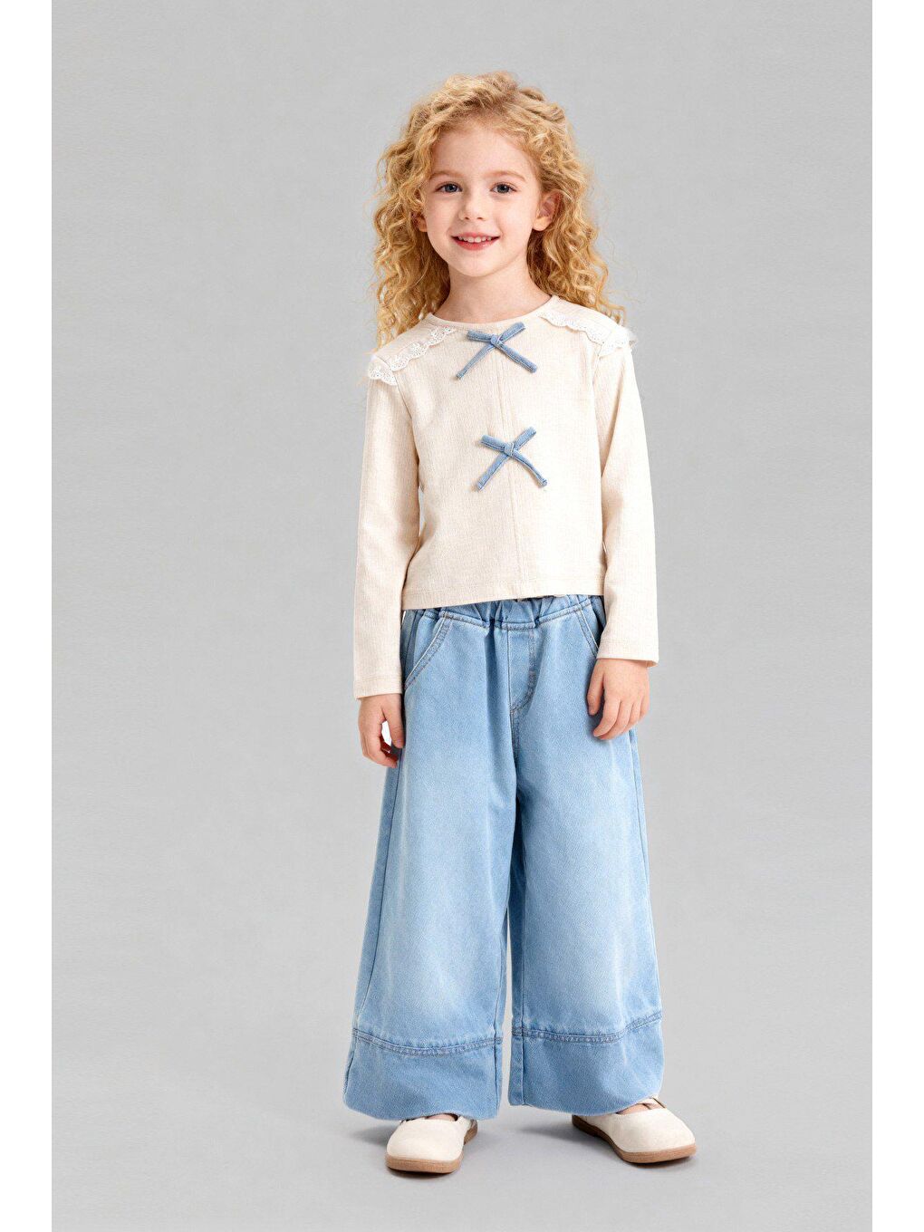 Beyaz Kız Çocuk Pamuklu Krem Fiyonk Detaylı Bluz Ve Jean Pantolon Takım-1