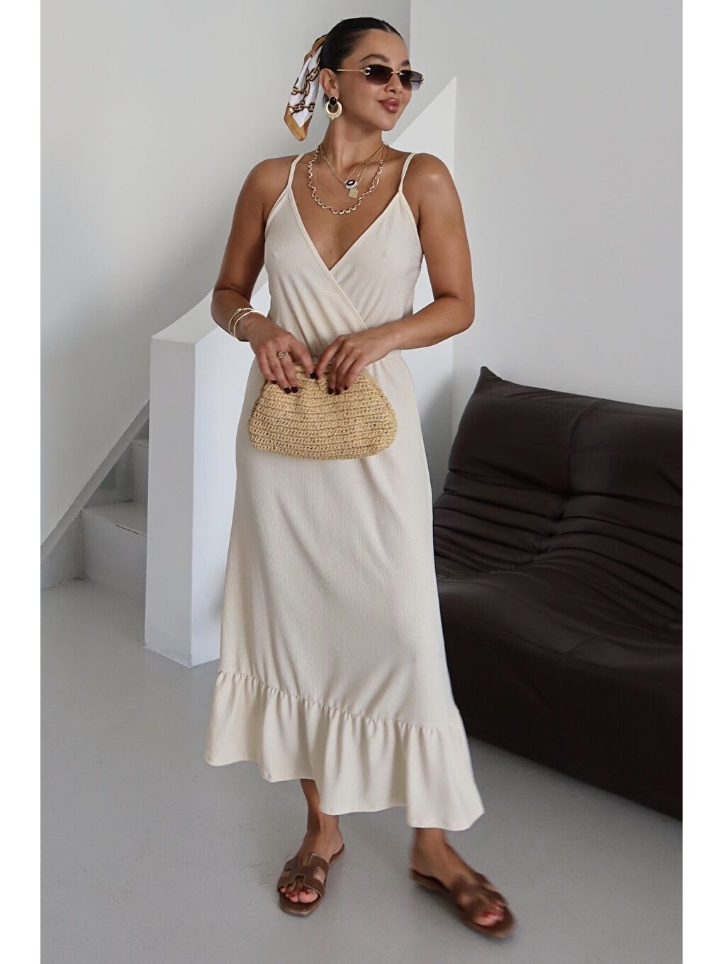 Kadın Bej Askılı Kruvaze Maxi Boy Krinkıl Elbise-6