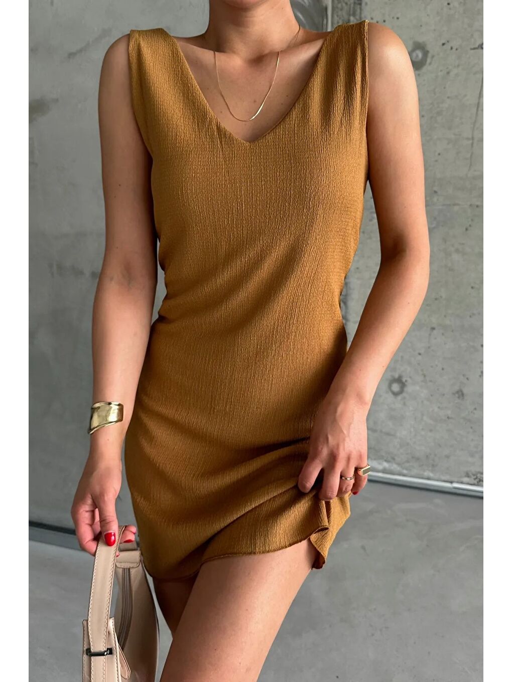 Kahverengi Kadın Camel V Yaka Rahat Kalıp Yazlık Elbise