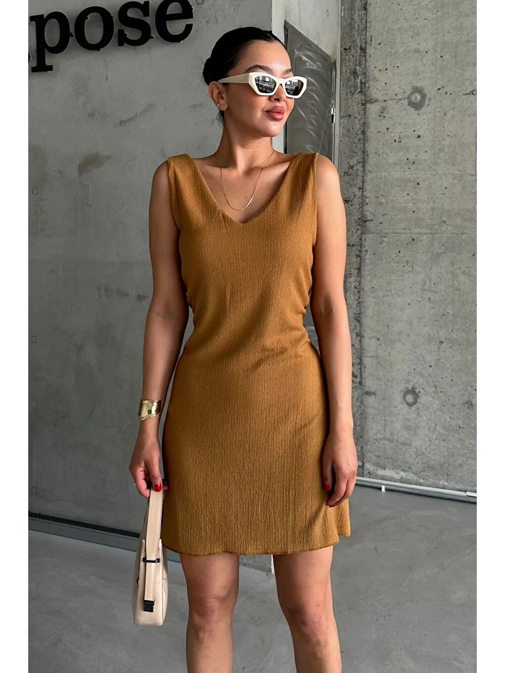 Kahverengi Kadın Camel V Yaka Rahat Kalıp Yazlık Elbise-2
