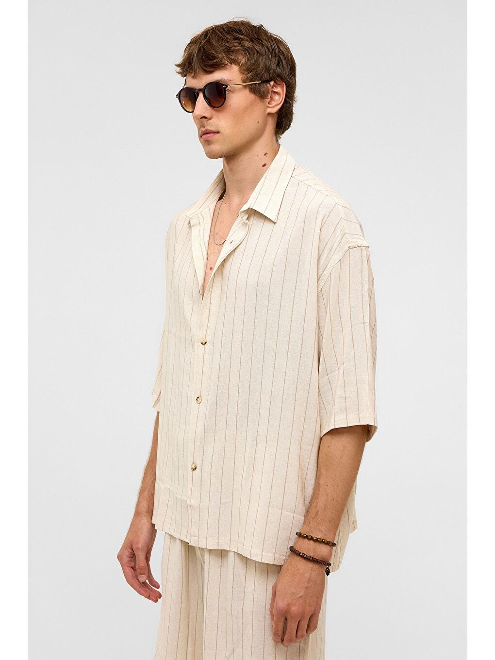 Bej Oversize Çizgili Kısa Kollu Keten Gömlek Vizon-4