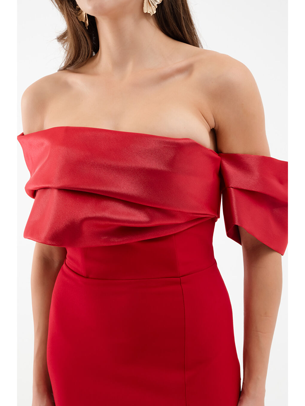 Kadın Bordo Yaka Detaylı Yırtmaçlı Uzun Abiye Elbise-3