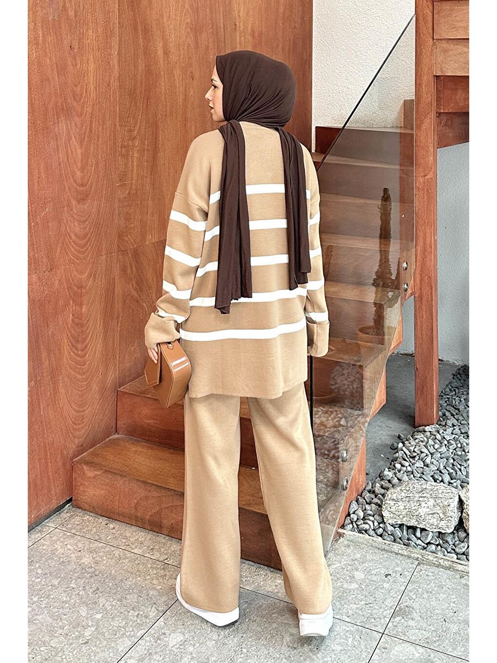 Kahverengi Omuz Ve Kol Düğme Detaylı Çizgili Triko Takım Sütlü Kahve-2
