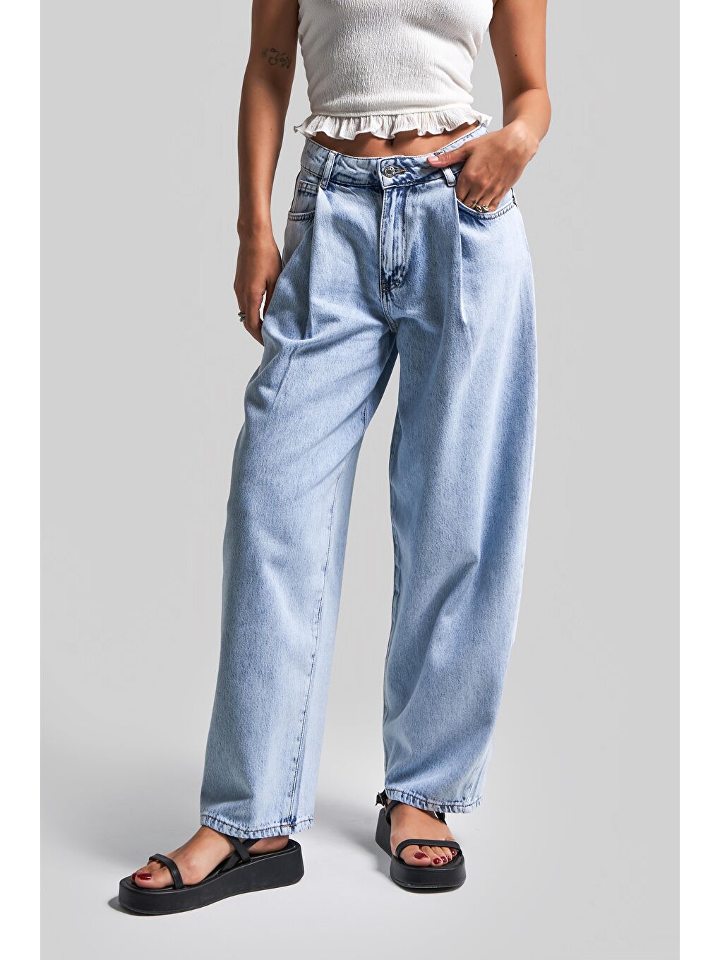 Mavi Kadın Snow Jean Rengi V-3s5-3 Wide Pleat Bol Kesim Viskon Kumaş %100 Pamuk Pileli Denim Jean