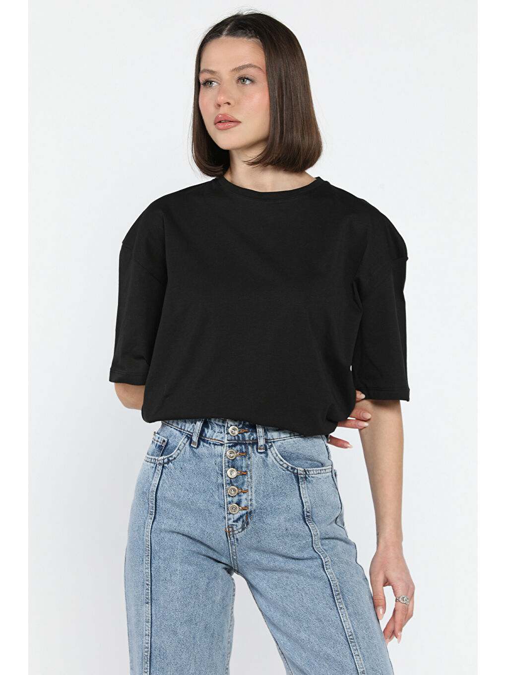 Siyah Kadın Bisiklet Yaka Oversize Basic Tişört-1