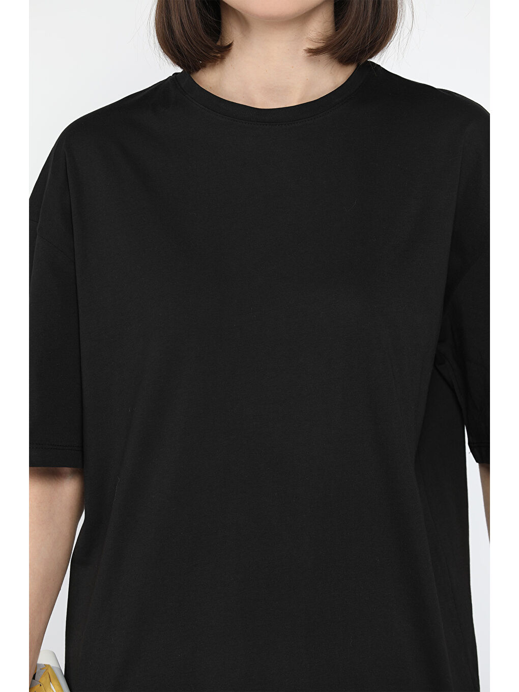 Siyah Kadın Bisiklet Yaka Oversize Basic Tişört-3