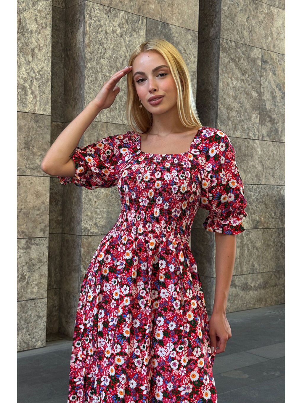 Kare Yaka Beli Gipeli Çiçek Desenli Elbise Fuşya-4