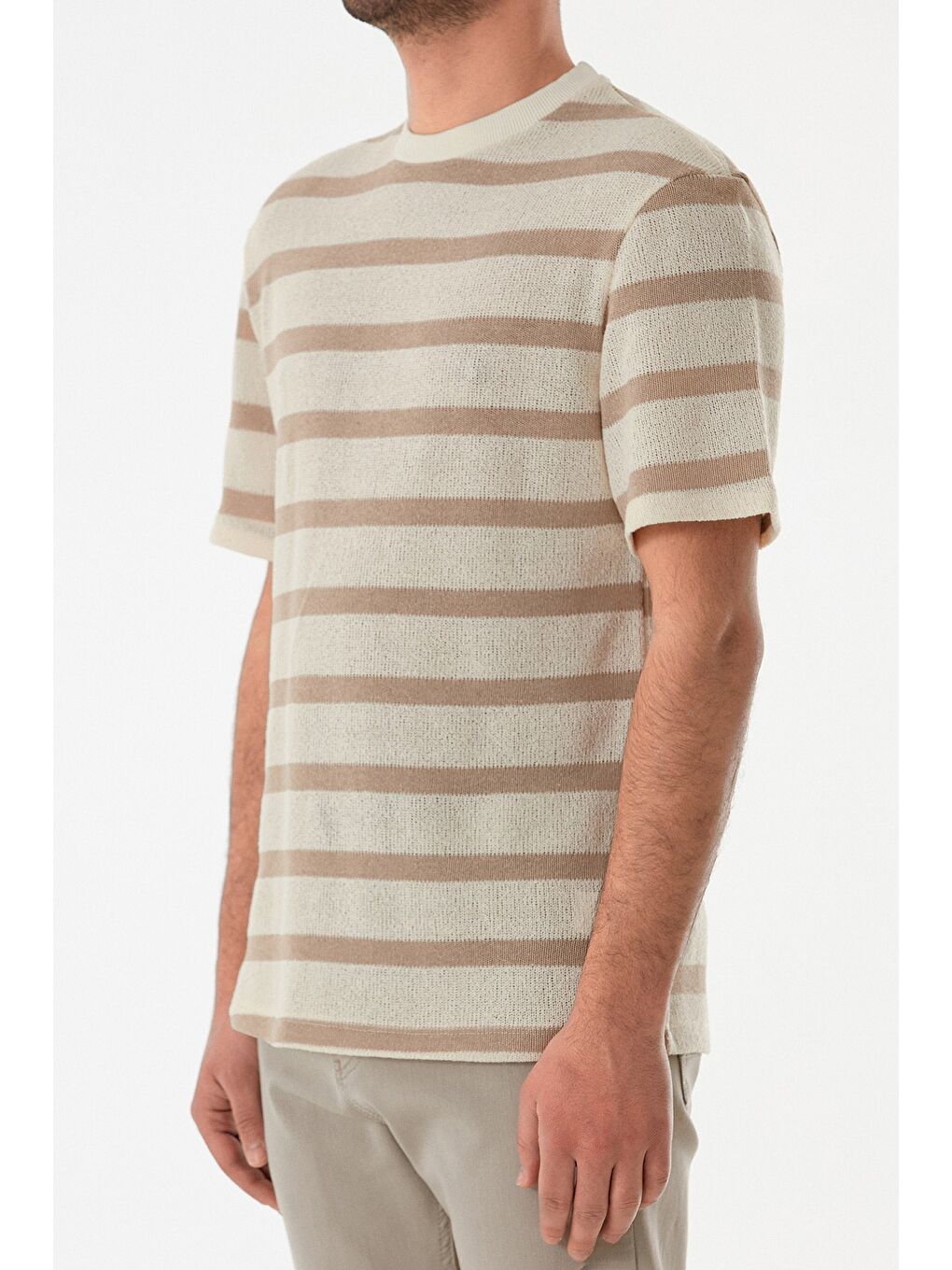 Bej Çizgili Ajurlu Bisiklet Yaka Triko Tişört-4