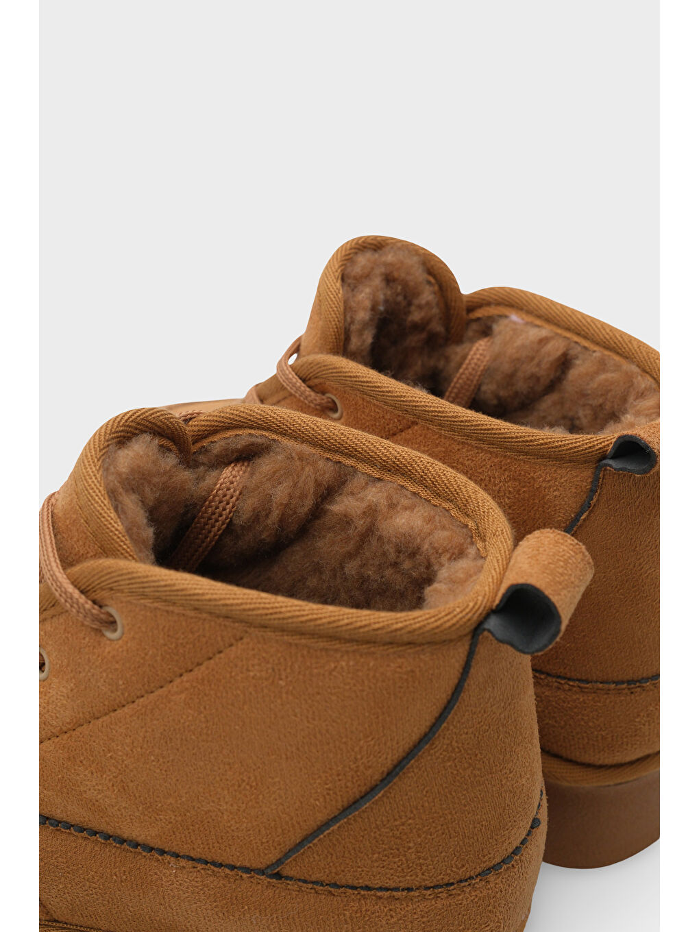 Kahverengi Madeline Kalın Tabanlı Yuvarlak Burunlu Bağcıklı Kürklü Kadın Bot-4