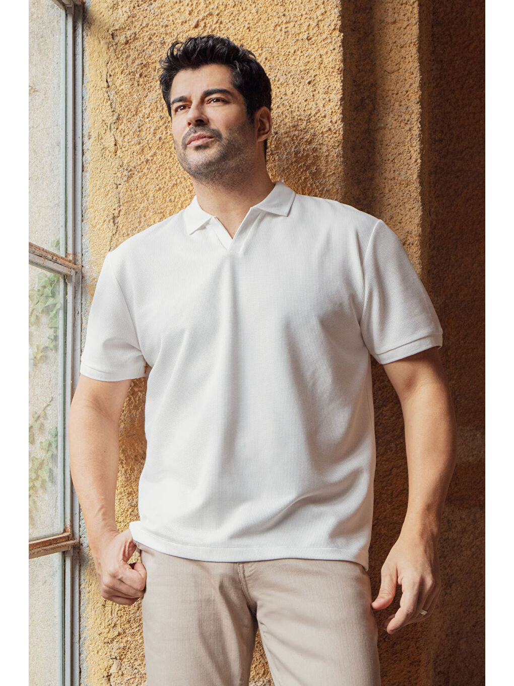 Erkek Ekru Slim Fit Dar Kesim Polo Yaka Jakarlı Esnek Tişört