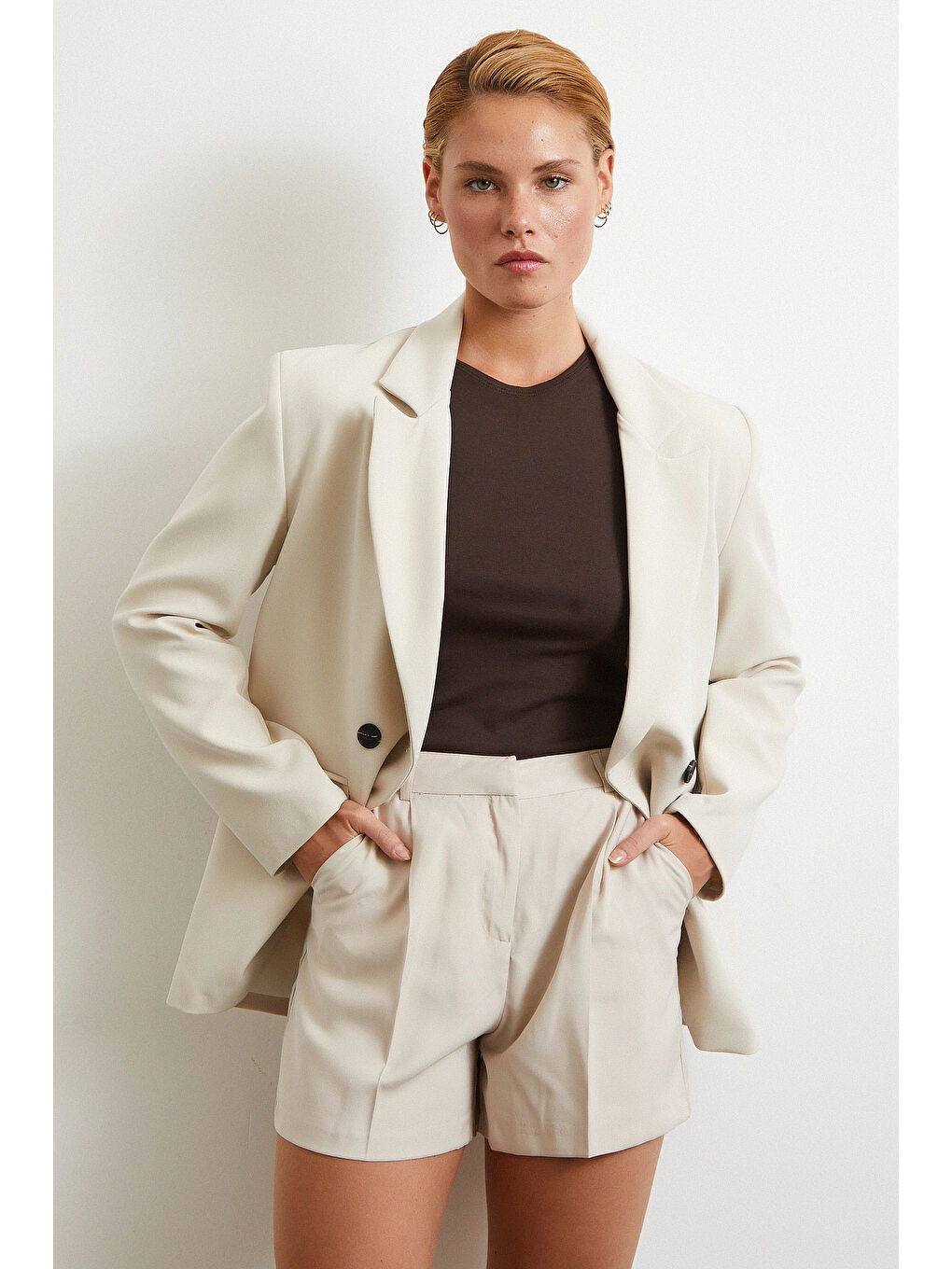 Bej Piliseli Cepli Şort Vizon-3