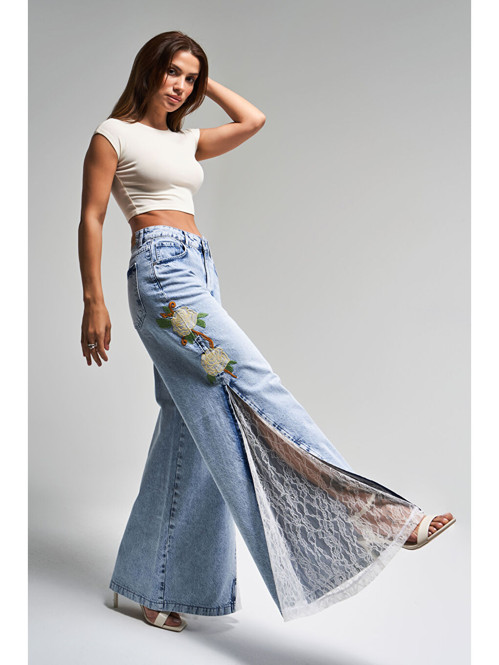 Mavi Kadın Jean Rengi 4s5-27 Palazzo Fit Çiçek Nakışlı Dantel Detaylı Tasarım %100 Pamuk Denim Jean-1