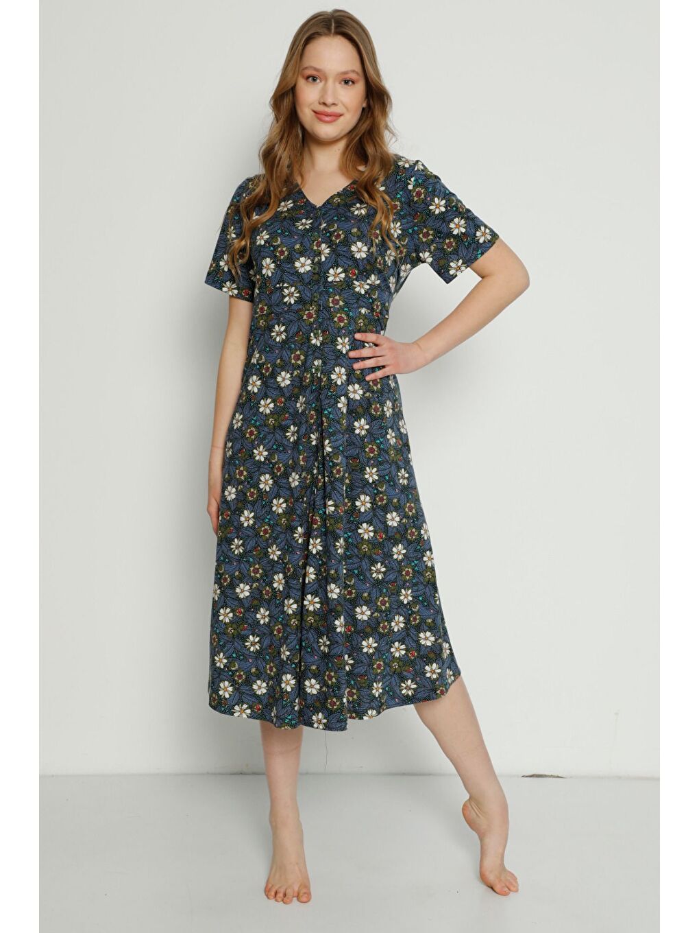Mavi Çiçek Desenli V Yaka Sırt Dantel Detaylı Pamuklu Kısa Kollu Kadın Elbise-3