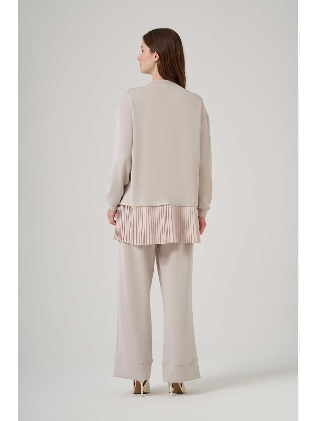 Bej Tuniğin Etek Ucu Piliseli Pantolonlu Takım 1079 Taş-2
