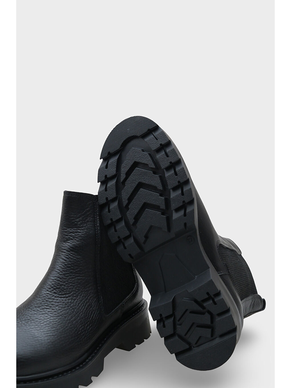 Siyah Lastikli Hakiki Deri Kadın Bot-3