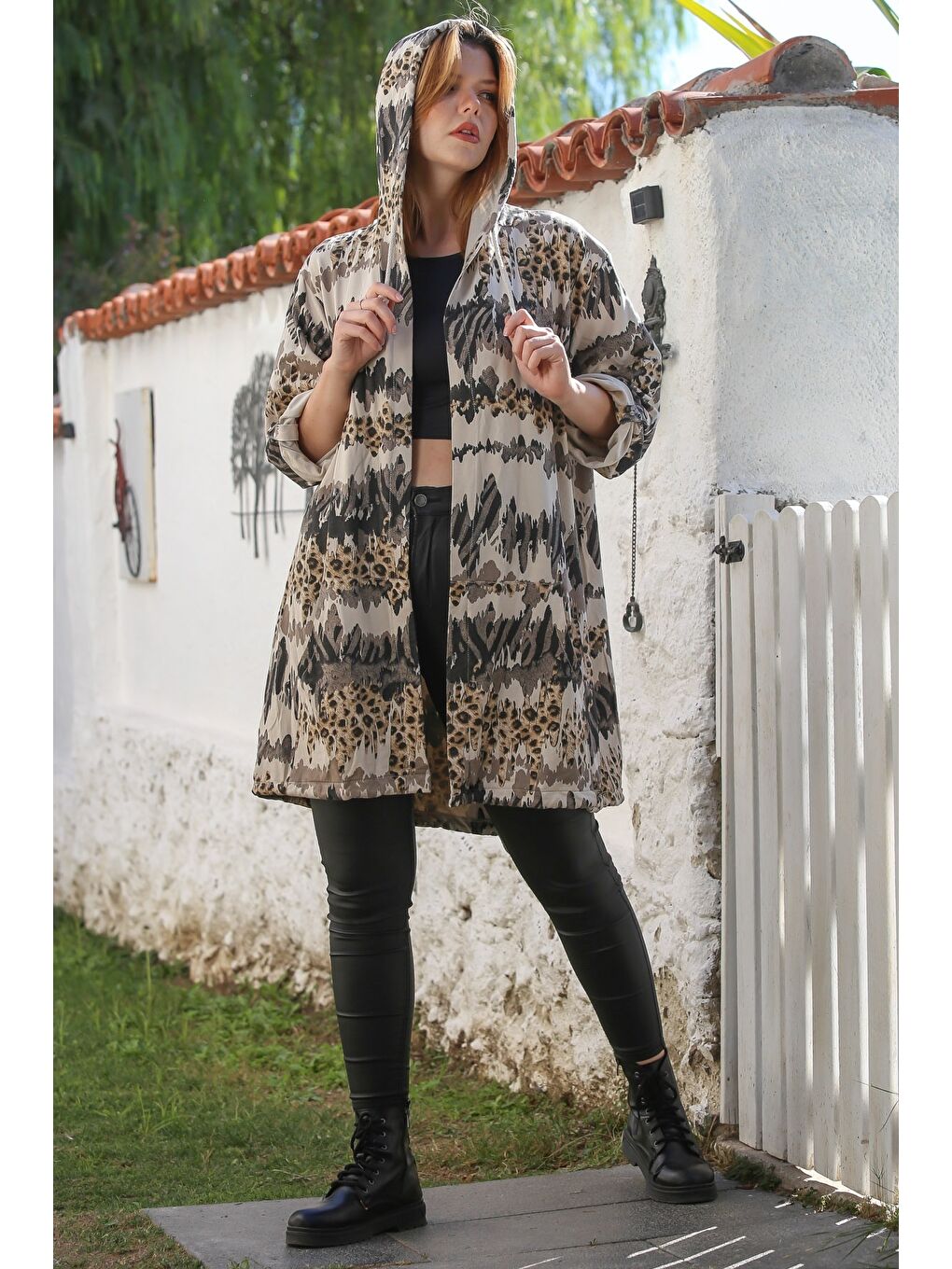 İtalyan Bej-Antrasit Kapüşonlu Düğmeli Uzun Kollu Leopar Desen Cepli İnce Casual Dokuma Ceket 88 72-6