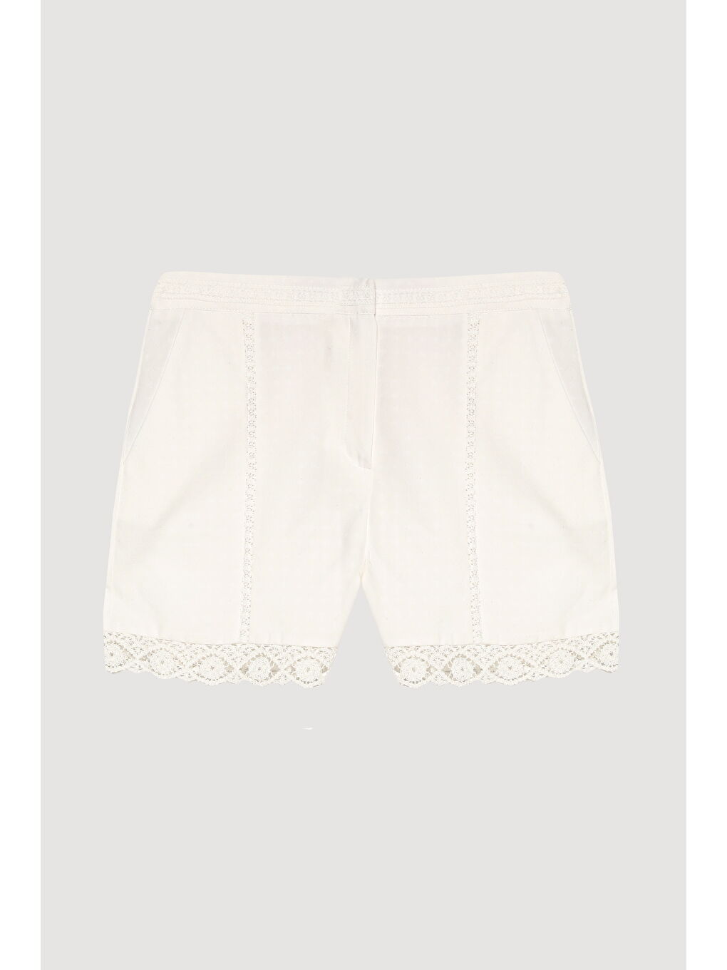 Dantel Şeritli Mini Şort Ekru
