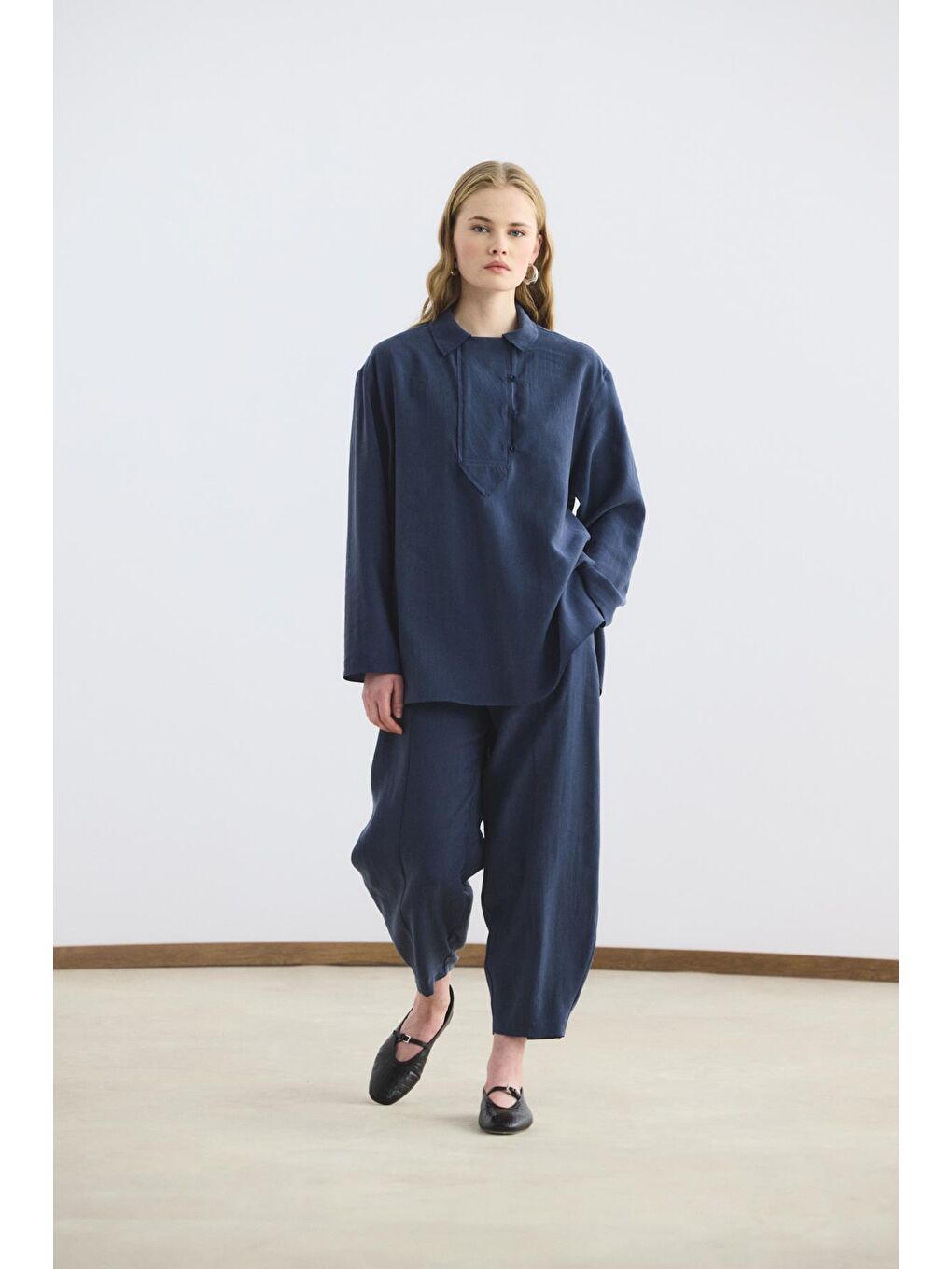 Yaka Detaylı Tunik Pantolon Takım Lacivert