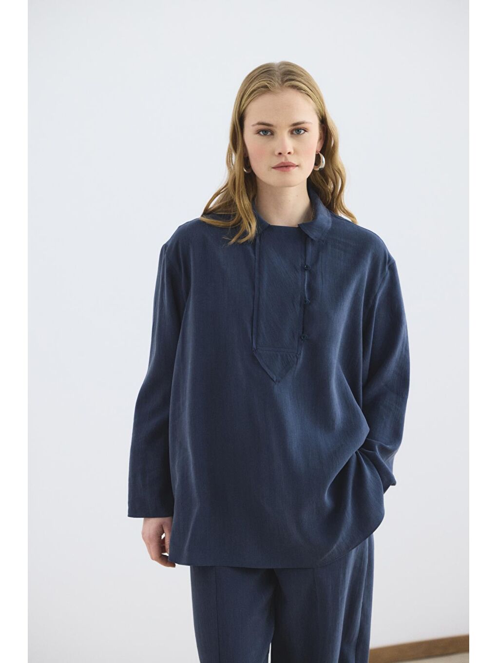 Yaka Detaylı Tunik Pantolon Takım Lacivert-1