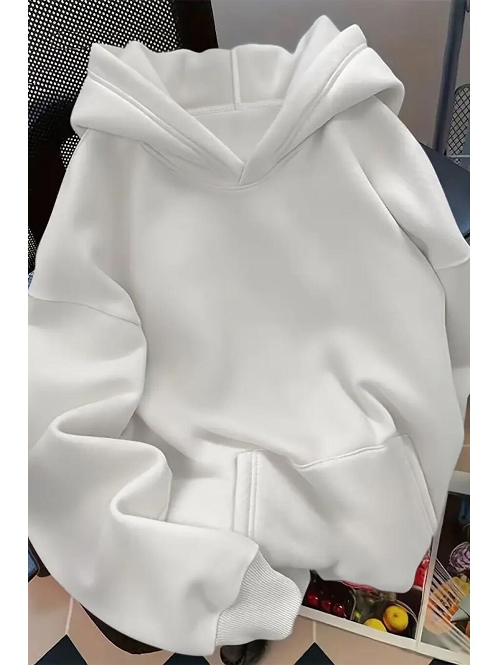 Beyaz Flavor Cherris Sırt Baskılı İçi Pamuklu Unisex Sweatshirt-1