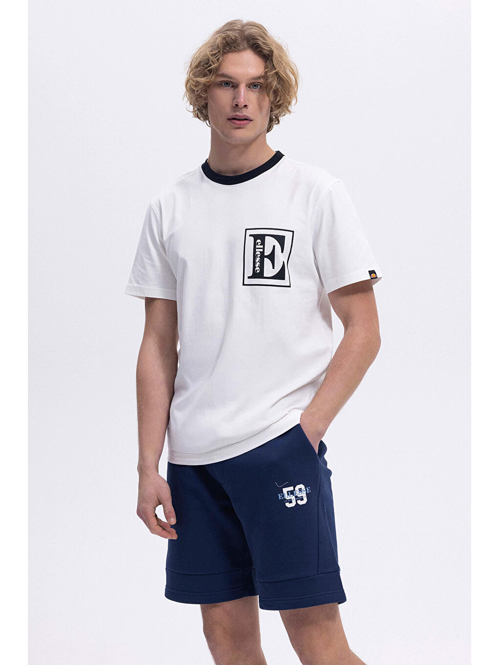 Beyaz Baskılı Pamuklu Regular Fit Şerit Detaylı Bisiklet Yaka T Shirt EM458-OF