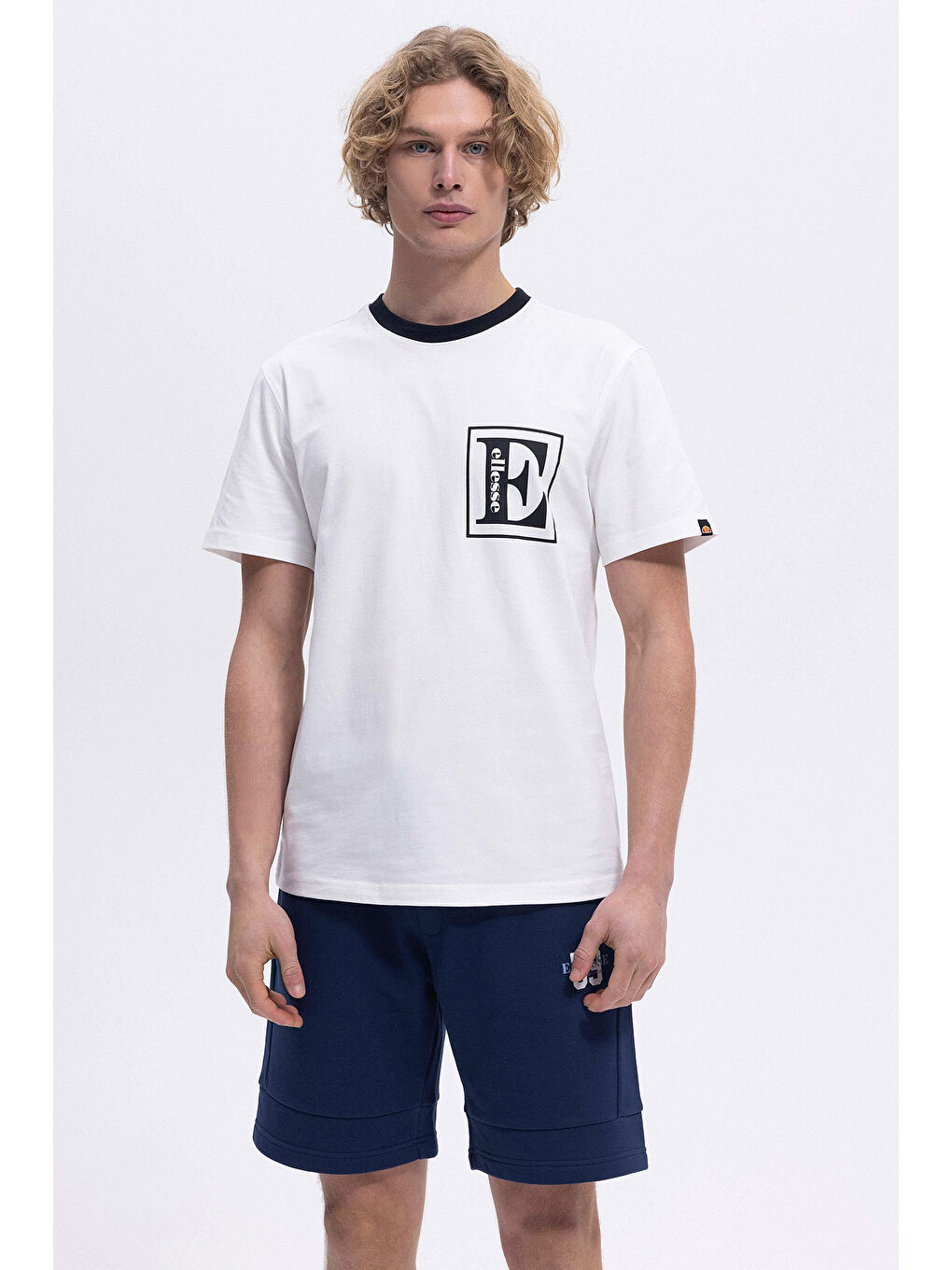 Beyaz Baskılı Pamuklu Regular Fit Şerit Detaylı Bisiklet Yaka T Shirt EM458-OF-1