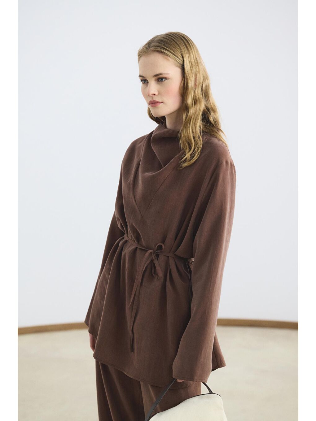Kahverengi Drape Yaka Tunik Pantolon Takım Kestane-1