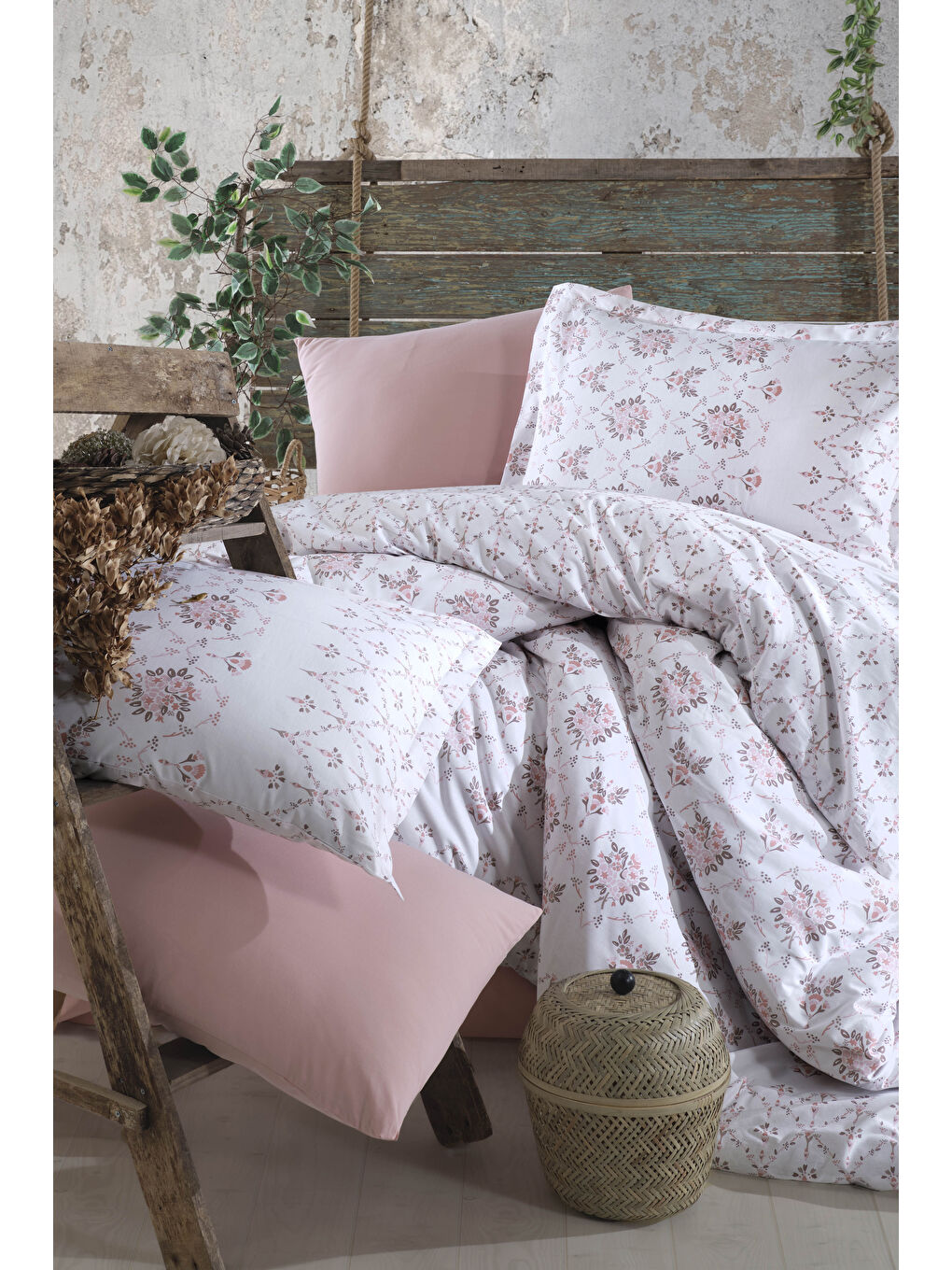 Pembe %100 Pamuk Nevresim Takımı Çift Kişilik Krista-1