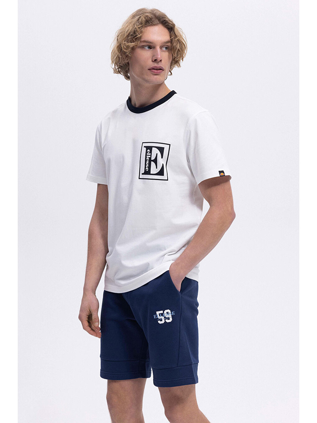 Beyaz Baskılı Pamuklu Regular Fit Şerit Detaylı Bisiklet Yaka T Shirt EM458-OF-2