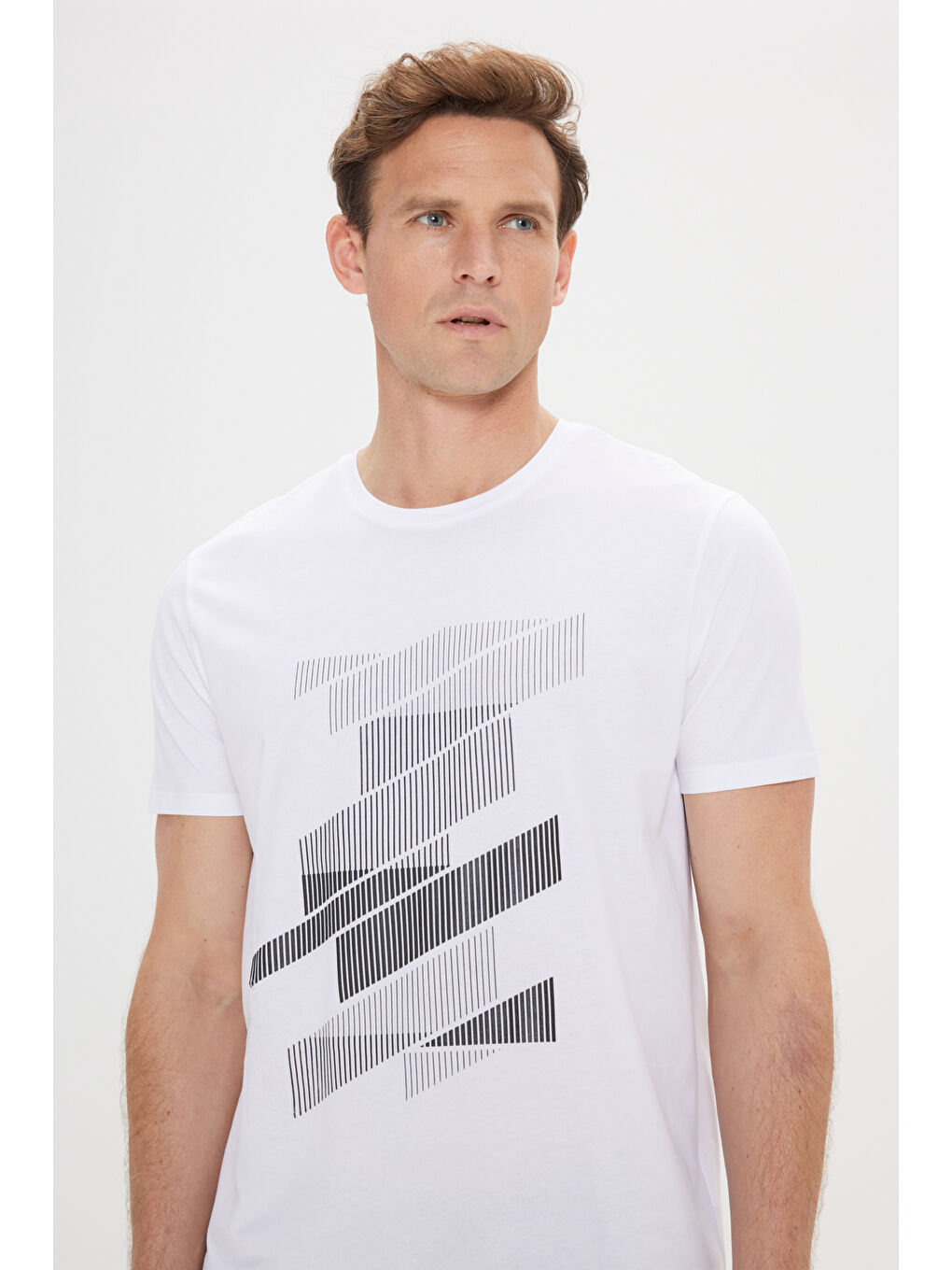 Erkek Beyaz Slim Fit Dar Kesim %100 Pamuk Baskılı Bisiklet Yaka Tişört-2