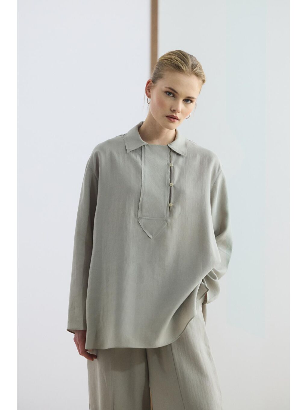 Bej Yaka Detaylı Tunik Pantolon Takım Taş-1