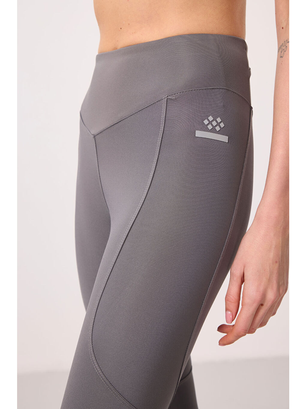 Koyu Gri Polyester Standart Fit Esnek Performans Kadın Tayt - 94666-1
