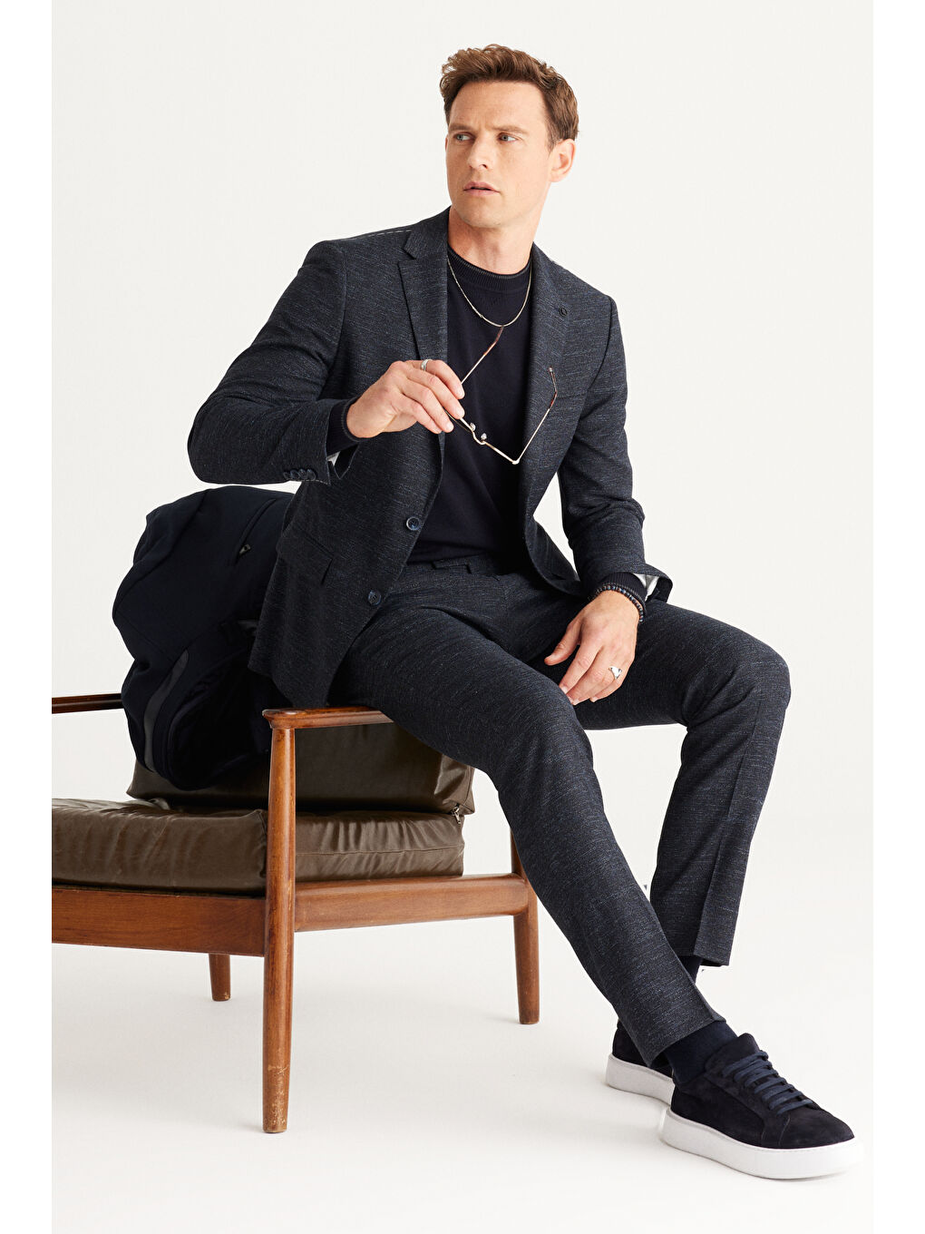 Erkek Lacivert Slim Fit Dar Kesim Mono Yaka Yünlü Desenli Takım Elbise-1