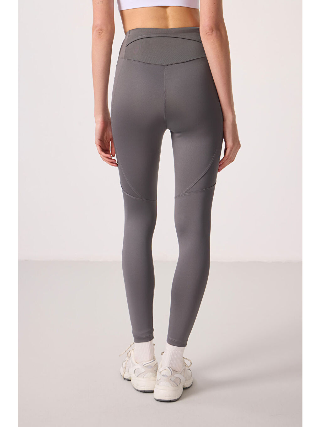 Koyu Gri Polyester Standart Fit Esnek Performans Kadın Tayt - 94666-4