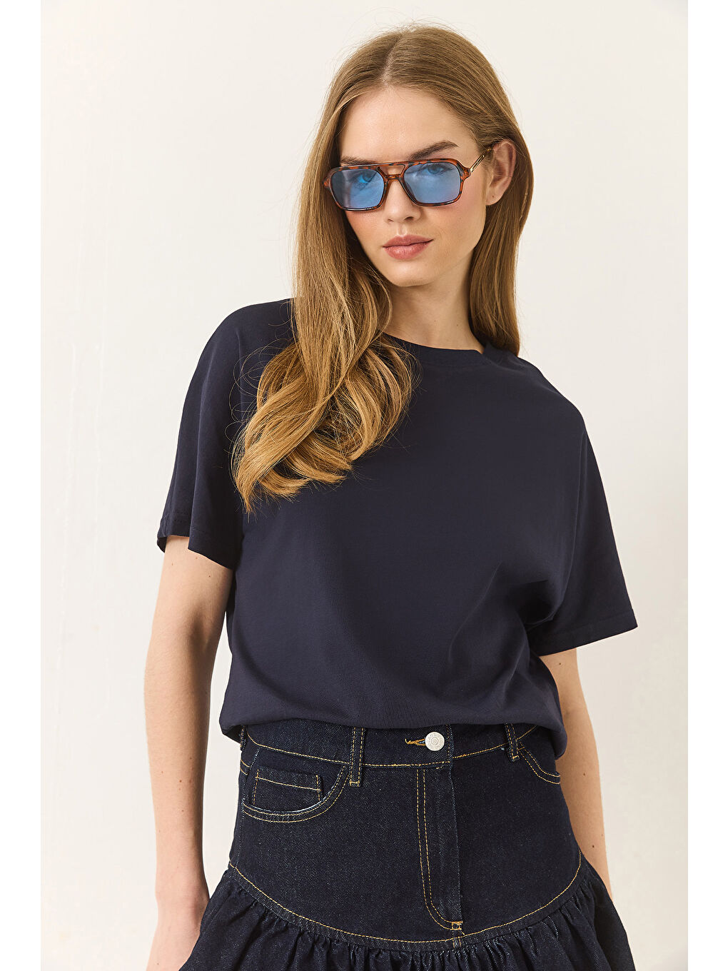 Lacivert Kadın Organik Pamuklu Regular Kalıp Bisiklet Yaka Basic Kısa Kollu T-Shirt-3