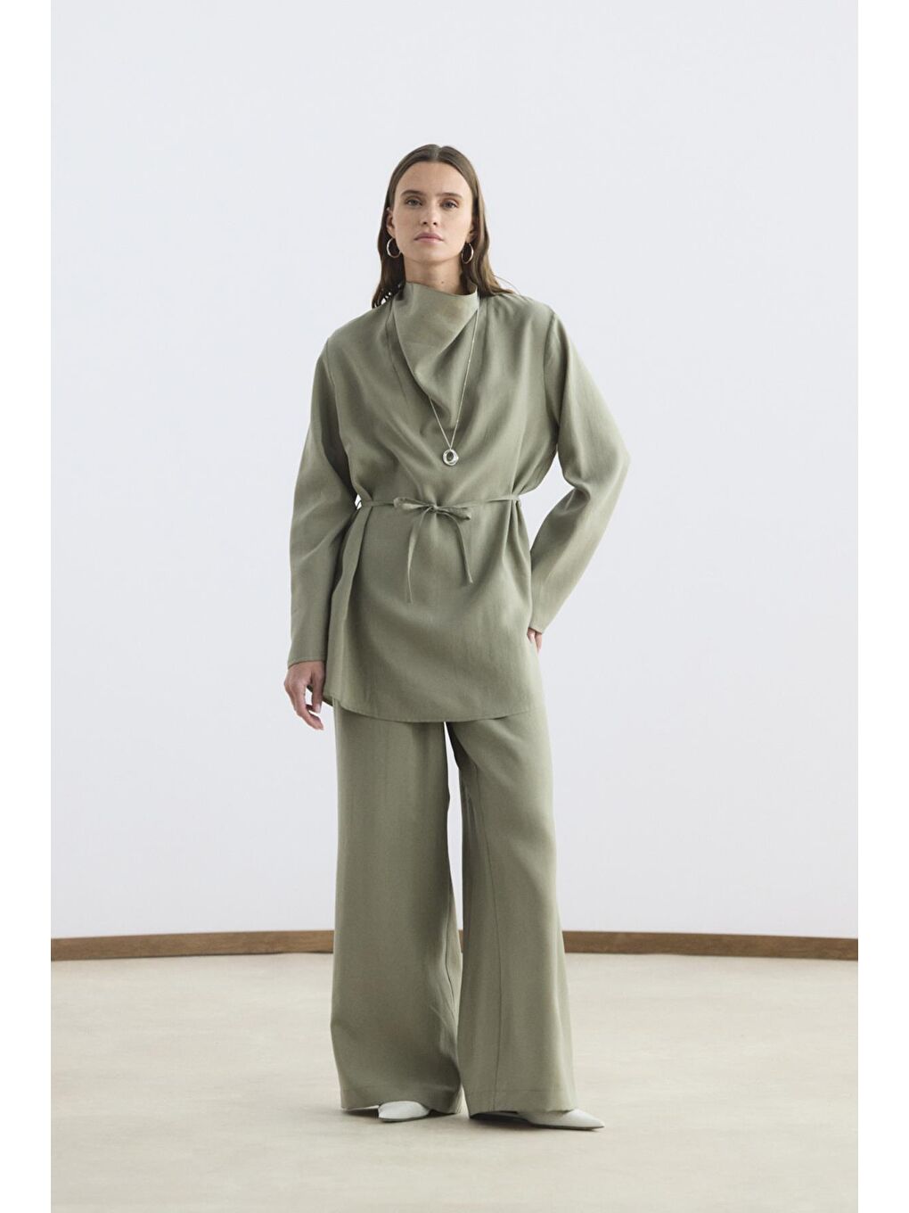 Yeşil Drape Yaka Tunik Pantolon Takım Adaçayı-4