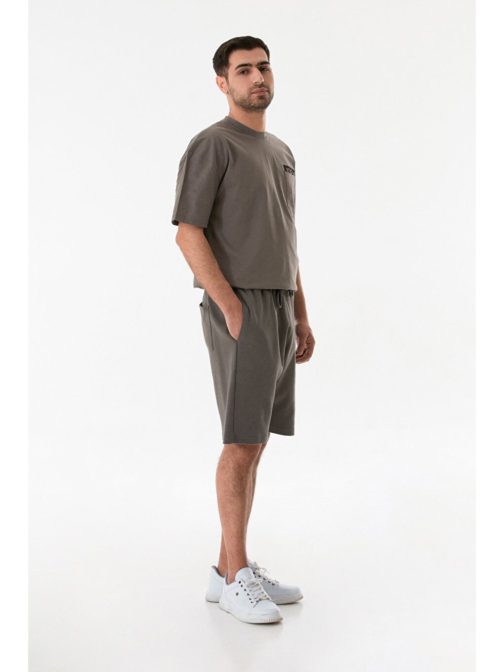 Gri A Nakışlı Beli Bağlamalı Cepli Şort-1