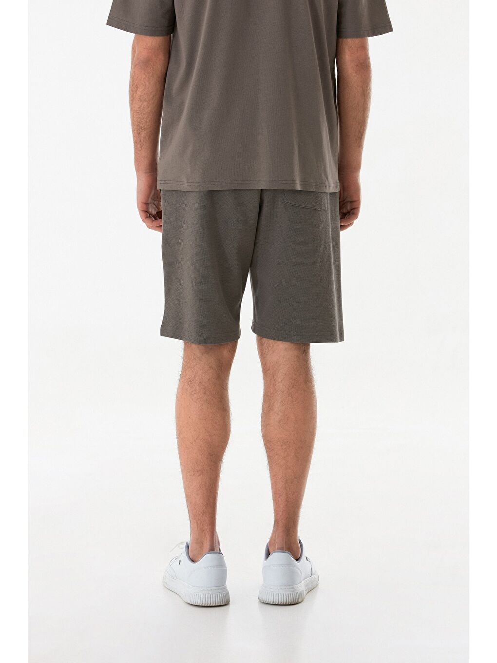 Gri A Nakışlı Beli Bağlamalı Cepli Şort-2