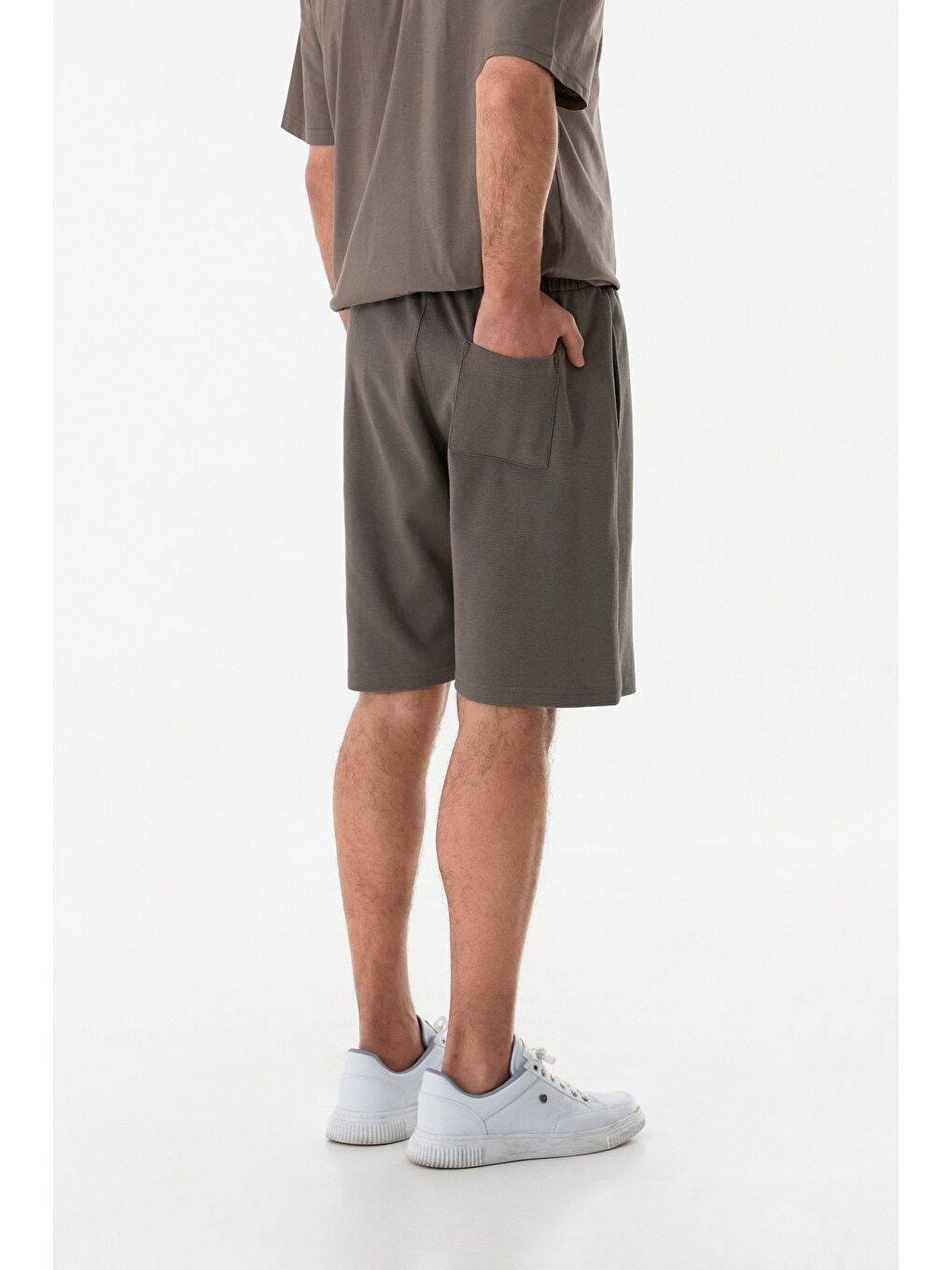 Gri A Nakışlı Beli Bağlamalı Cepli Şort-3