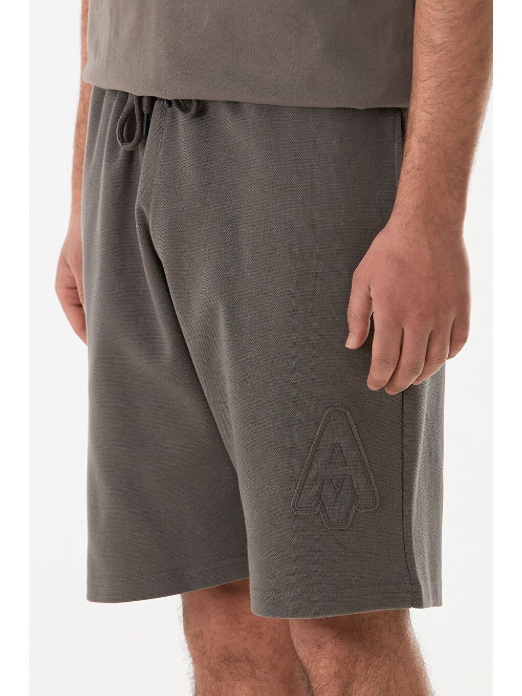 Gri A Nakışlı Beli Bağlamalı Cepli Şort-4