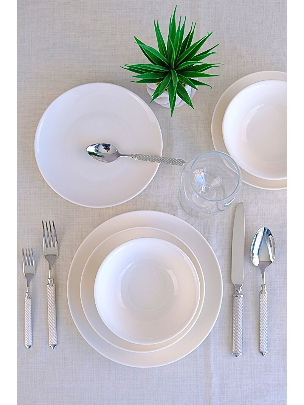 Beyaz Chic Porselen Yemek Takımı 24 Parça 6 Kişilik-3