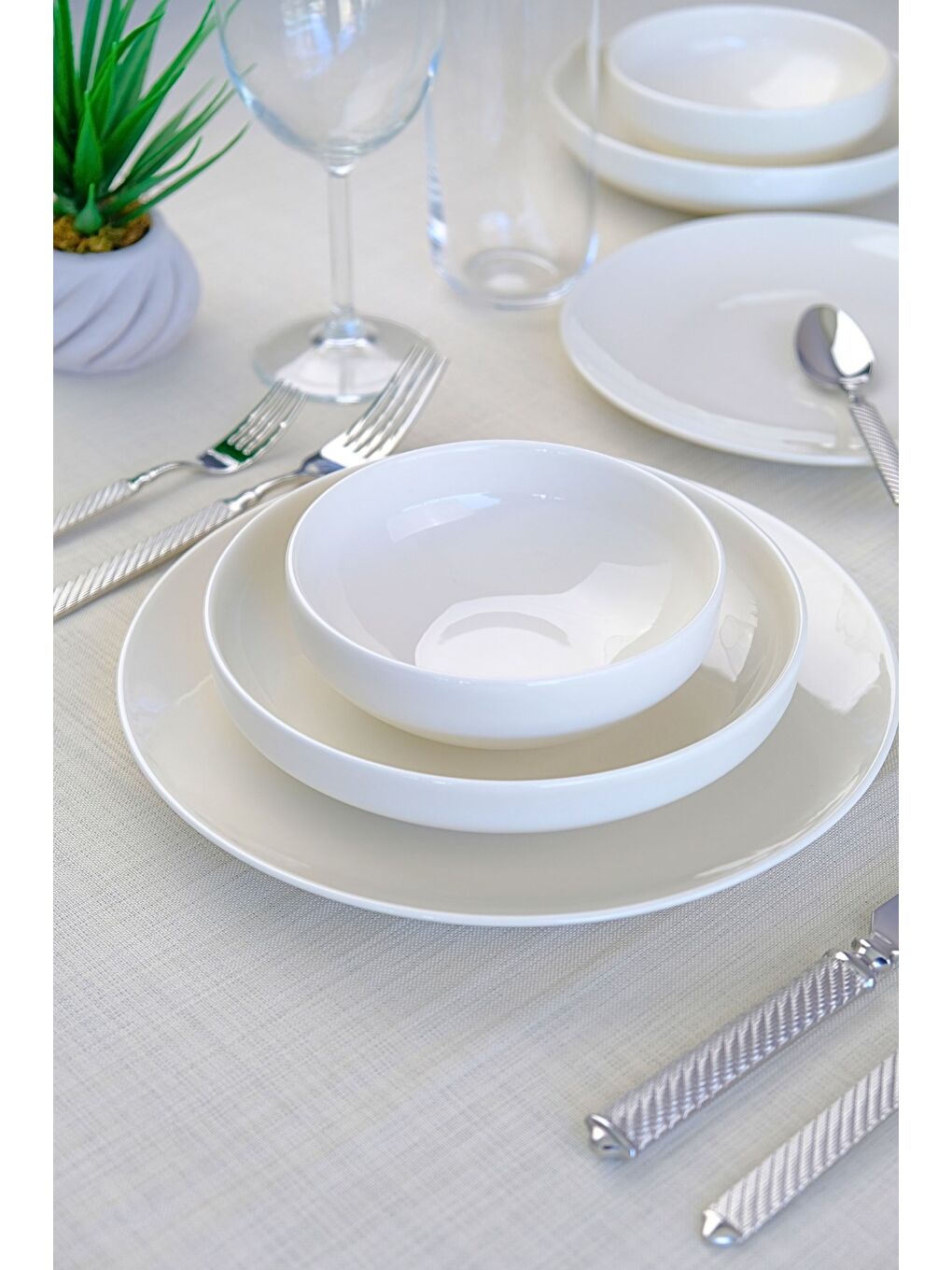 Beyaz Sofia Porselen Yemek Takımı 24 Parça 6 Kişilik-1