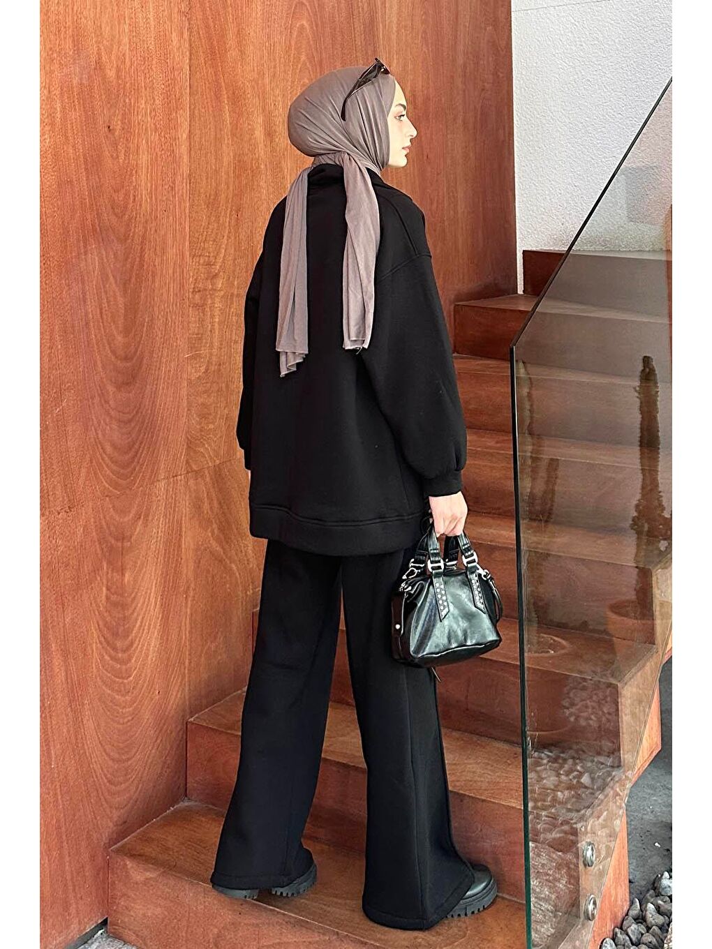 Yarım Fermuarlı Üç İplik Tesettür Takım Siyah-3