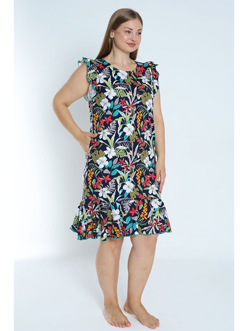 Lacivert Kadın Büyük Beden Desenli %100 Pamuk Cepli Kolu ve Eteği Fırfırlı Elbise-1