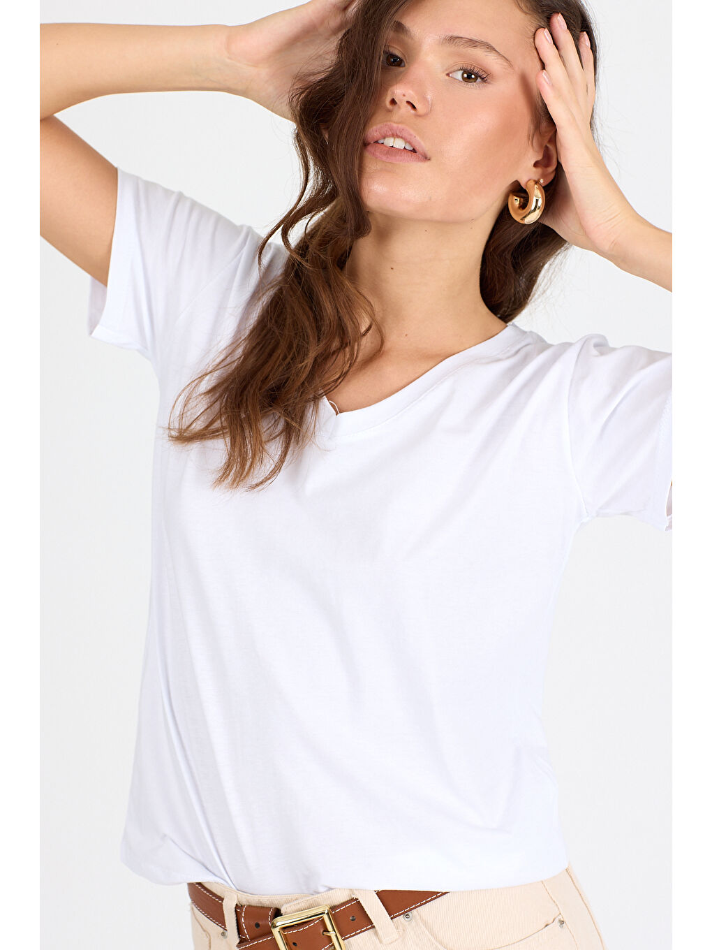 Beyaz Kadın V Yaka T-shirt 3005-4