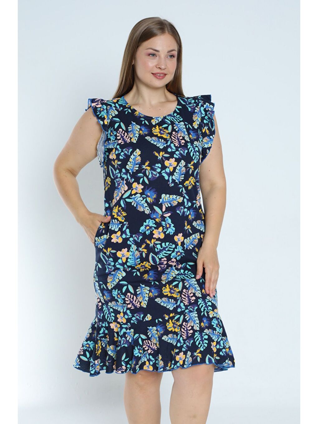 Lacivert kadın lacivert büyük beden desenli %100 pamuk cepli kolu ve eteği fırfırlı elbise