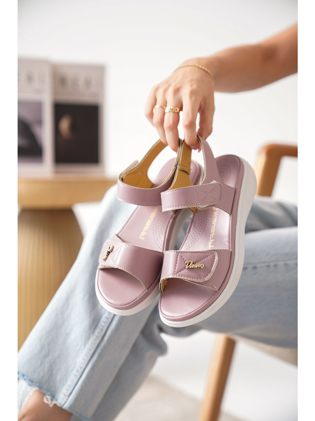 Pembe D685 Günlük Ortopedik Kadın Sandalet