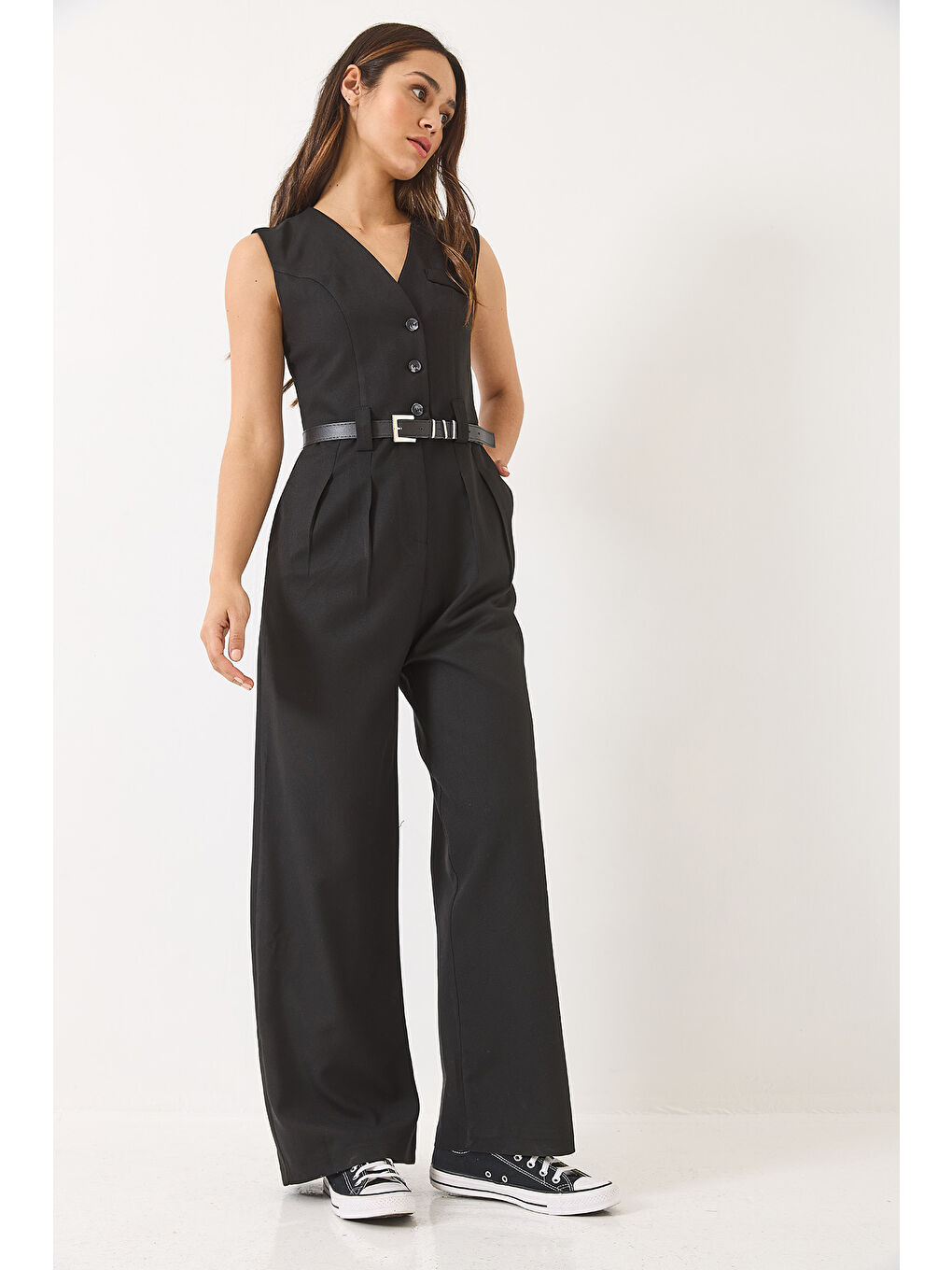 Siyah Kadın V Yaka Kemerli Cepli Geniş Paça Tulum-2