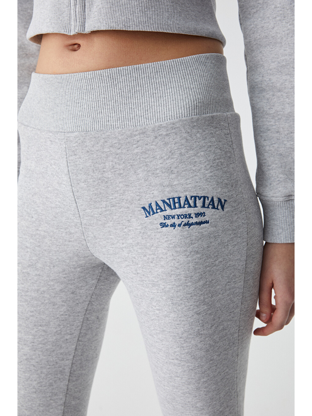 Iressen Kadın Nakış Desenli Regular Fit Gri Melanj Eşofman Altı-3